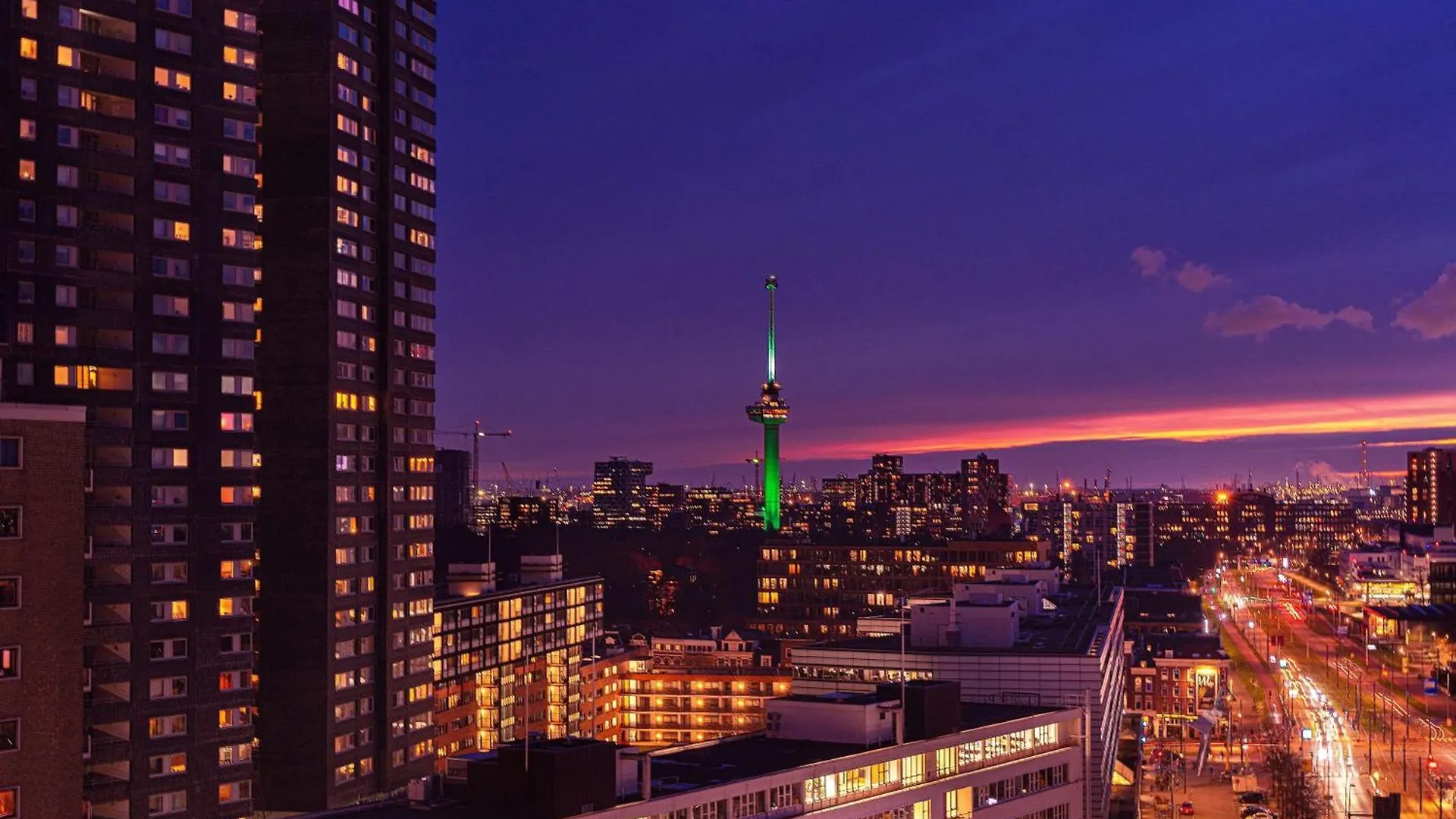Hotel Doubletree By Hilton Rotterdam Centre 4*,