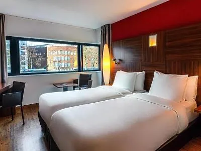 Hotel Doubletree By Hilton Rotterdam Centre 4*,  Países Bajos