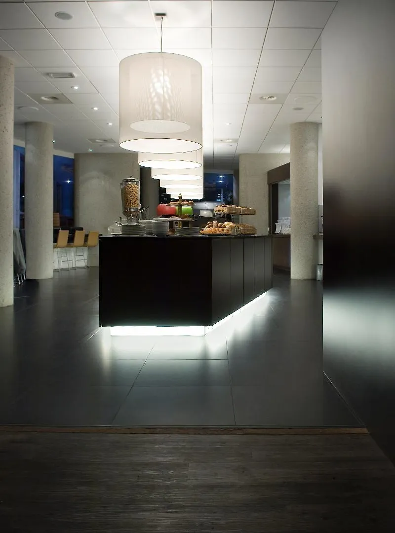 Hotel Doubletree By Hilton Rotterdam Centre