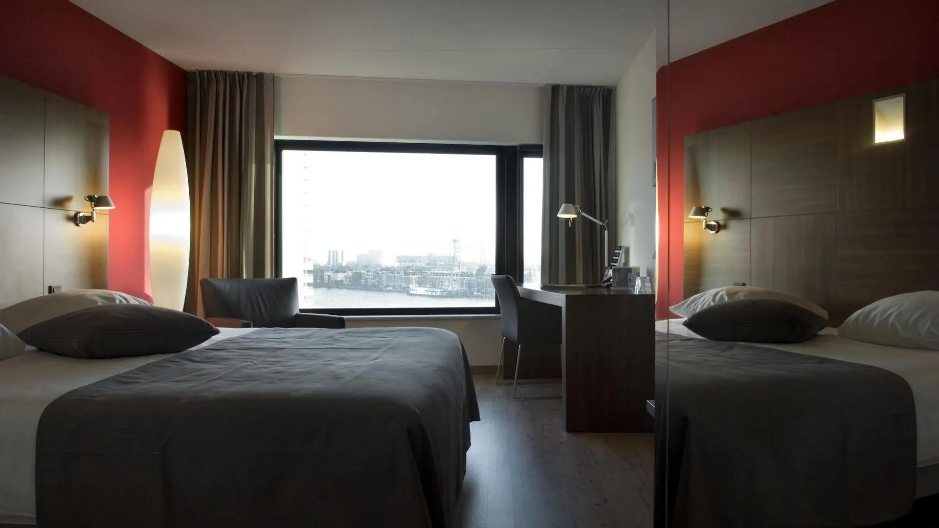 ****  Hotel Doubletree By Hilton Rotterdam Centre Países Bajos